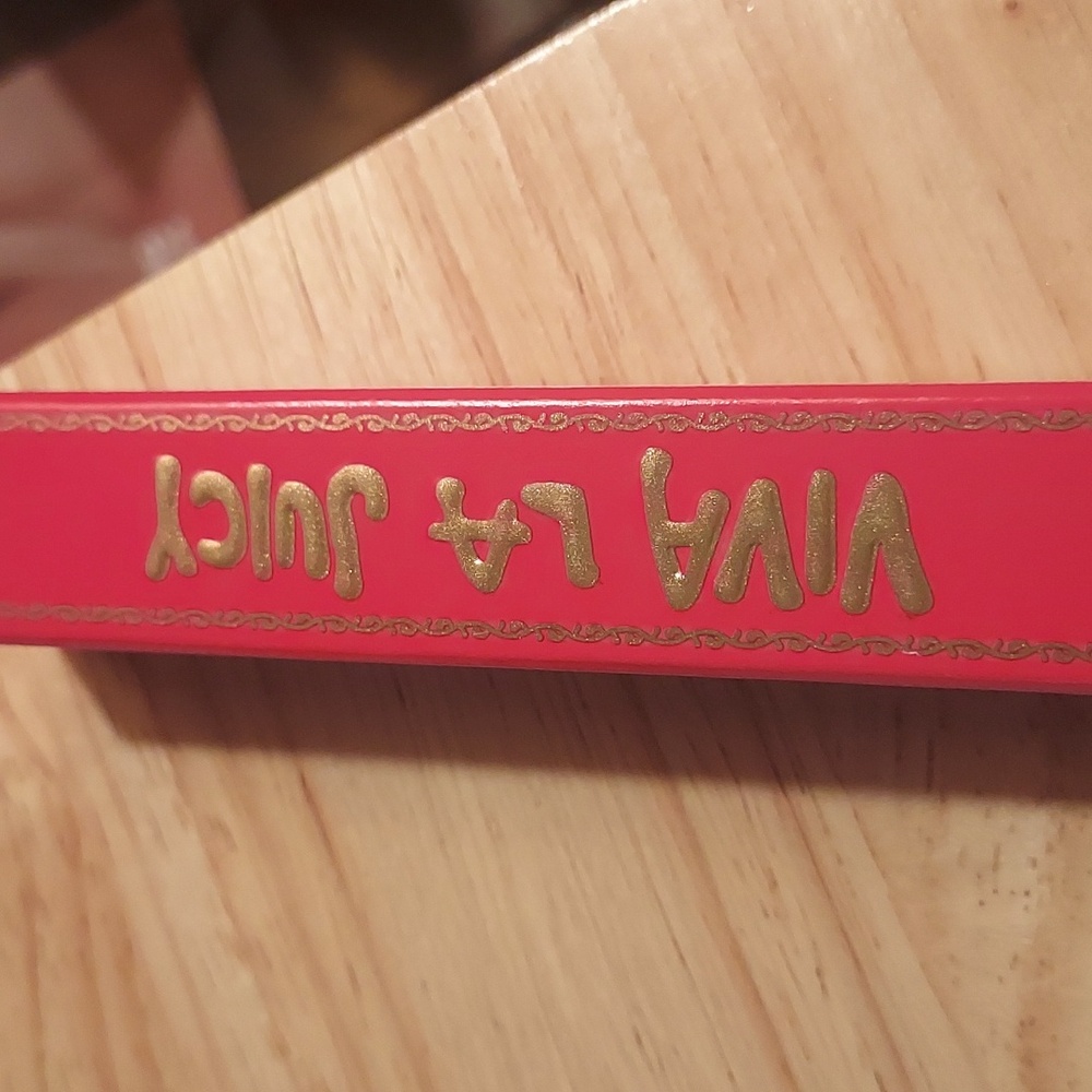 Juicy Couture, Viva, La Juicy.
